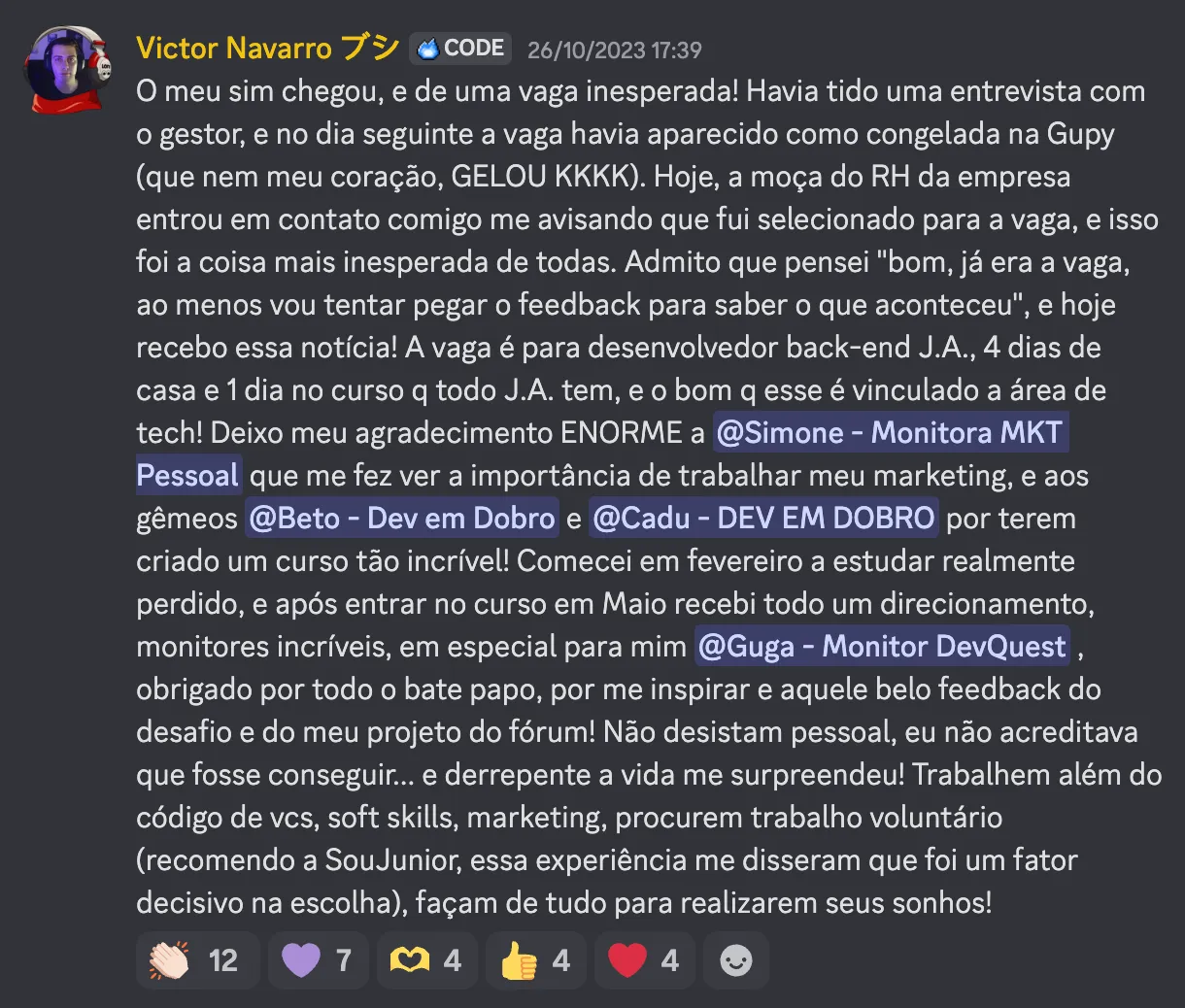 Print do depoimento 10 de aluno Dev em Dobro anunciando a primeira vaga
