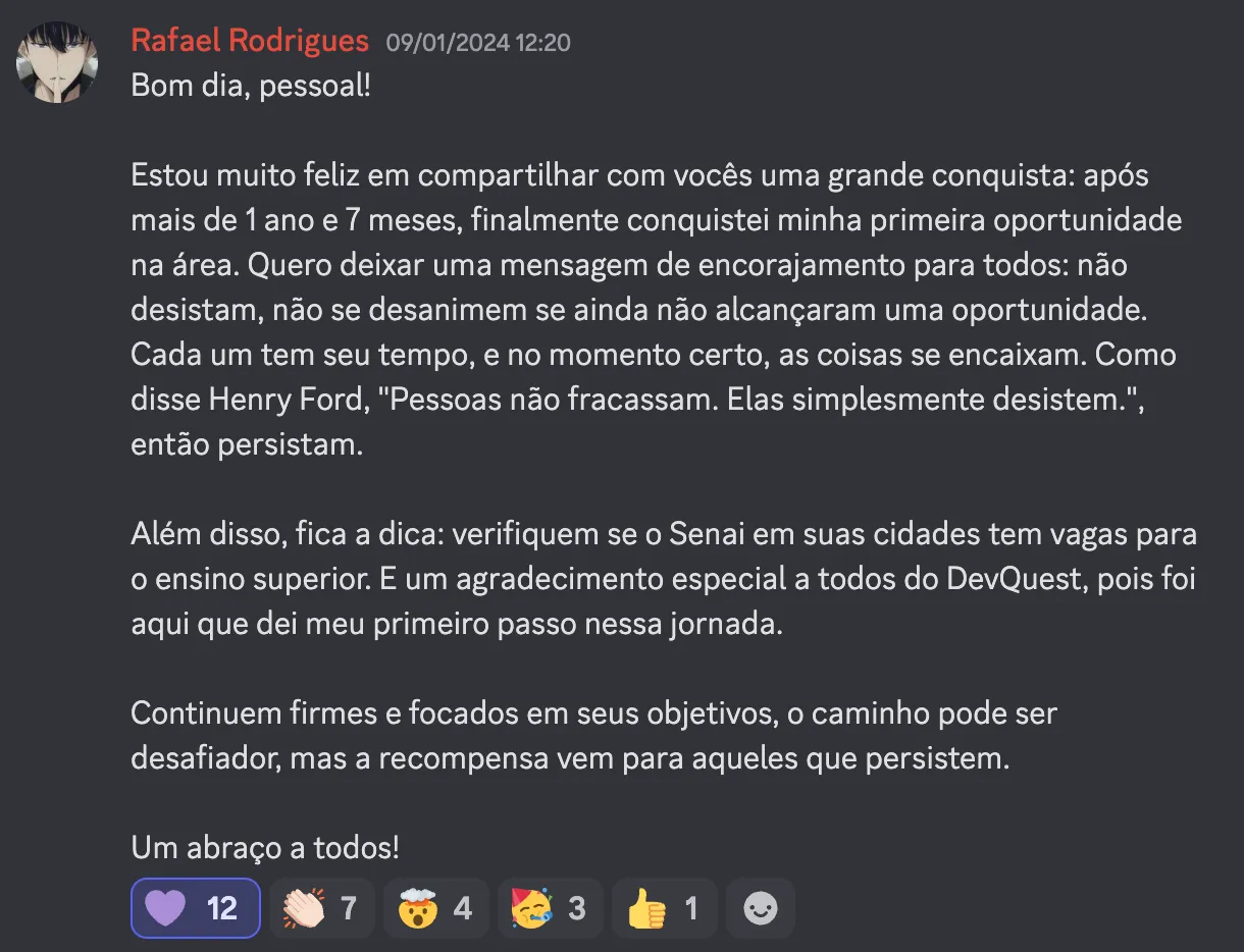 Print do depoimento 12 de aluno Dev em Dobro anunciando a primeira vaga