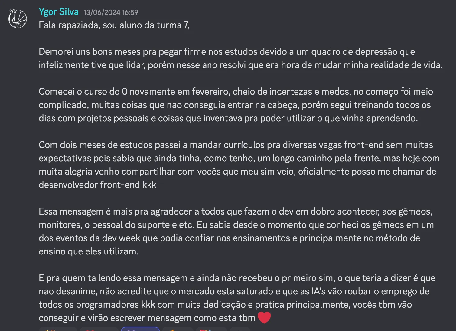 Print do depoimento 17 de aluno Dev em Dobro anunciando a primeira vaga