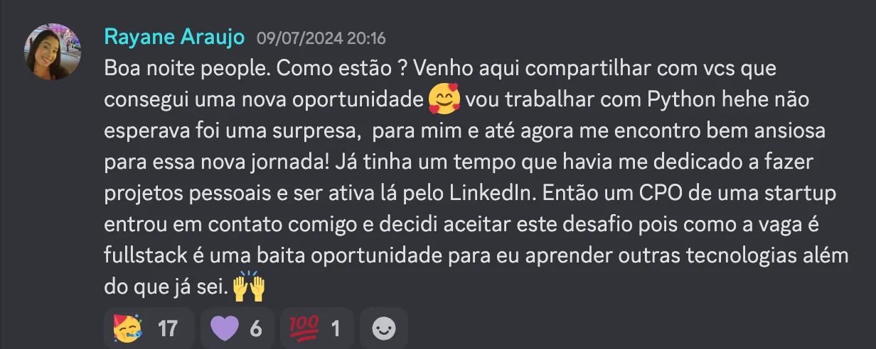 Print do depoimento 19 de aluno Dev em Dobro anunciando a primeira vaga