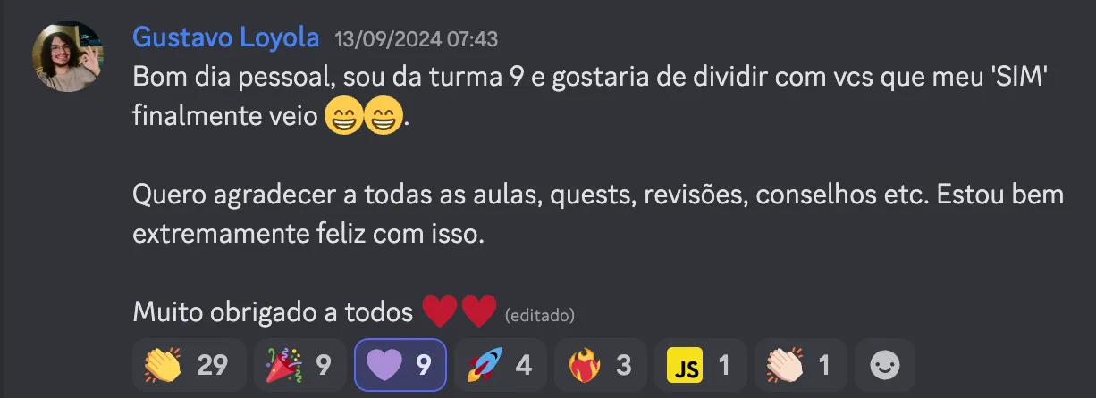 Print do depoimento 21 de aluno Dev em Dobro anunciando a primeira vaga