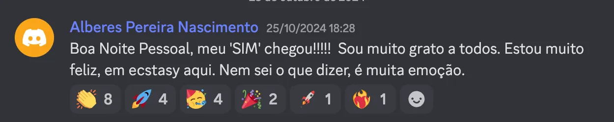 Print do depoimento 24 de aluno Dev em Dobro anunciando a primeira vaga