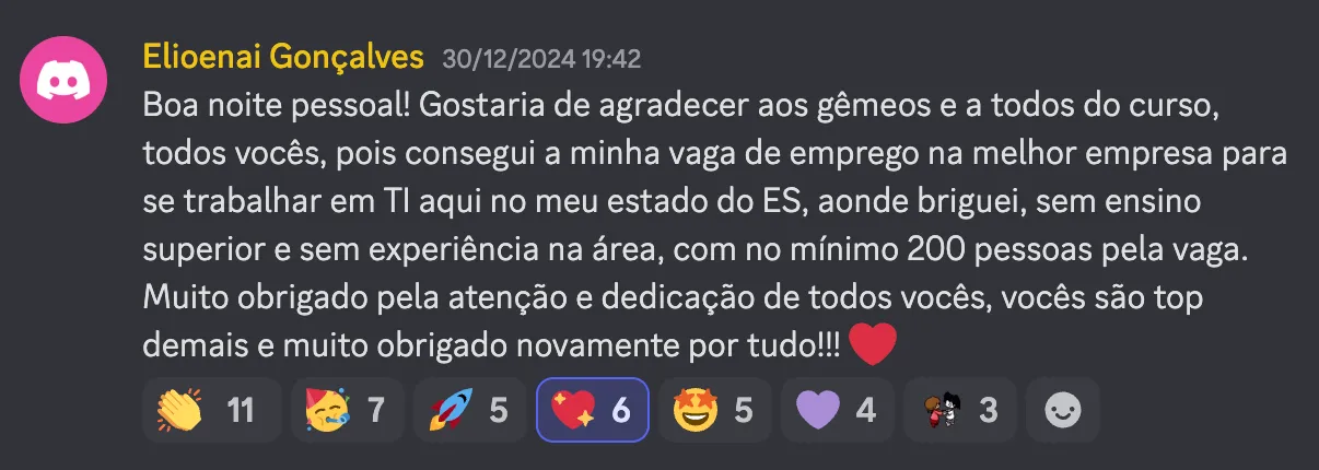 Print do depoimento 26 de aluno Dev em Dobro anunciando a primeira vaga