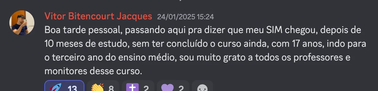 Print do depoimento 28 de aluno Dev em Dobro anunciando a primeira vaga
