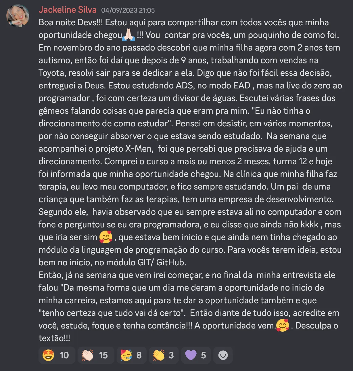 Print do depoimento 3 de aluno Dev em Dobro anunciando a primeira vaga