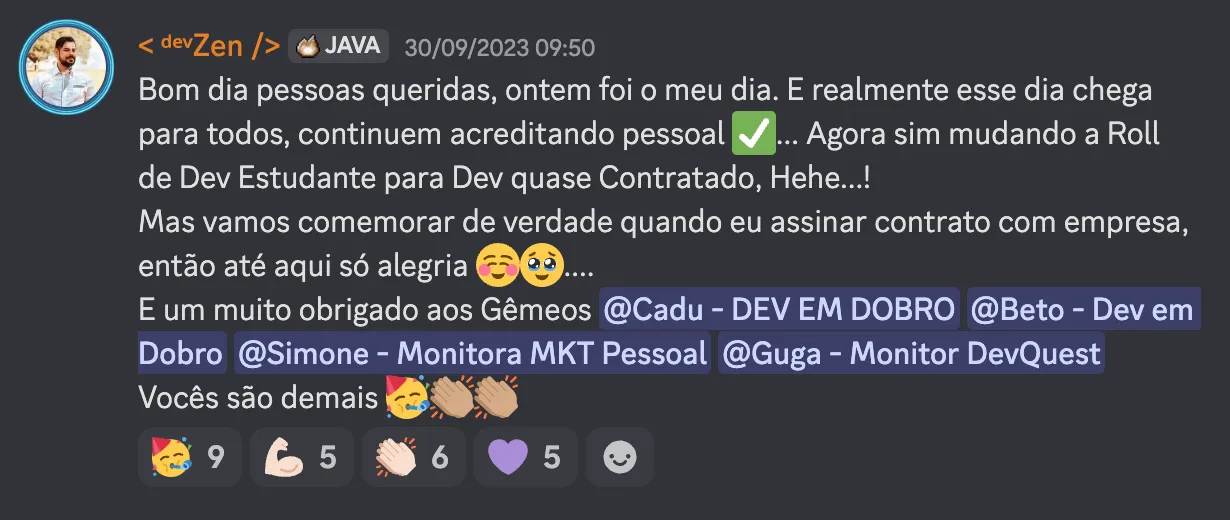 Print do depoimento 9 de aluno Dev em Dobro anunciando a primeira vaga